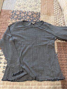 Lucky Brand 100% Cotton Navy and White Striped Long Sleeve Tee